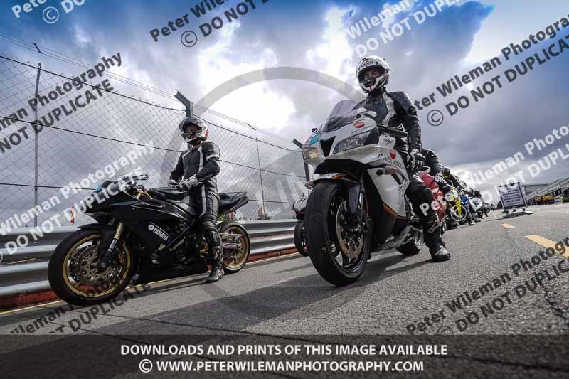 donington no limits trackday;donington park photographs;donington trackday photographs;no limits trackdays;peter wileman photography;trackday digital images;trackday photos